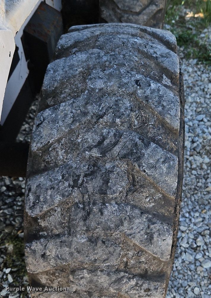 image for item DP2451 1993 Bobcat 7753  skid steer loader