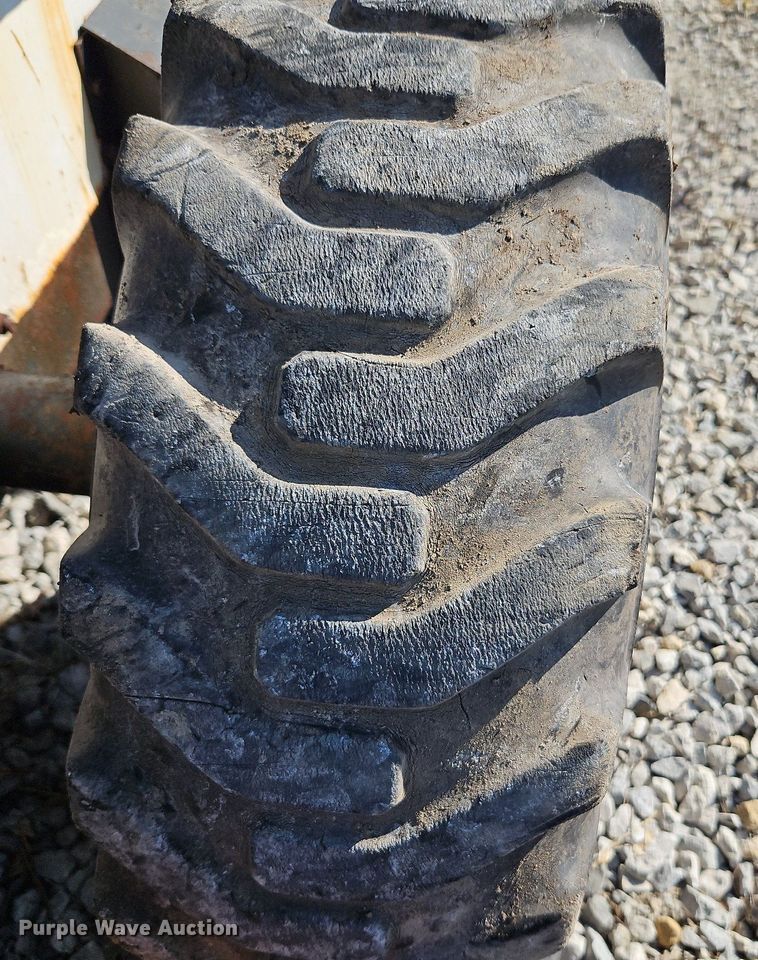 image for item DP2451 1993 Bobcat 7753  skid steer loader