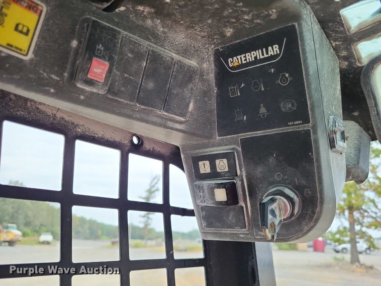 image for item DP5282 2011 Caterpillar 226B3 skid steer loader