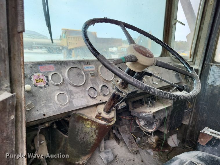 image for item DP5289 1984 Euclid  R25 haul truck