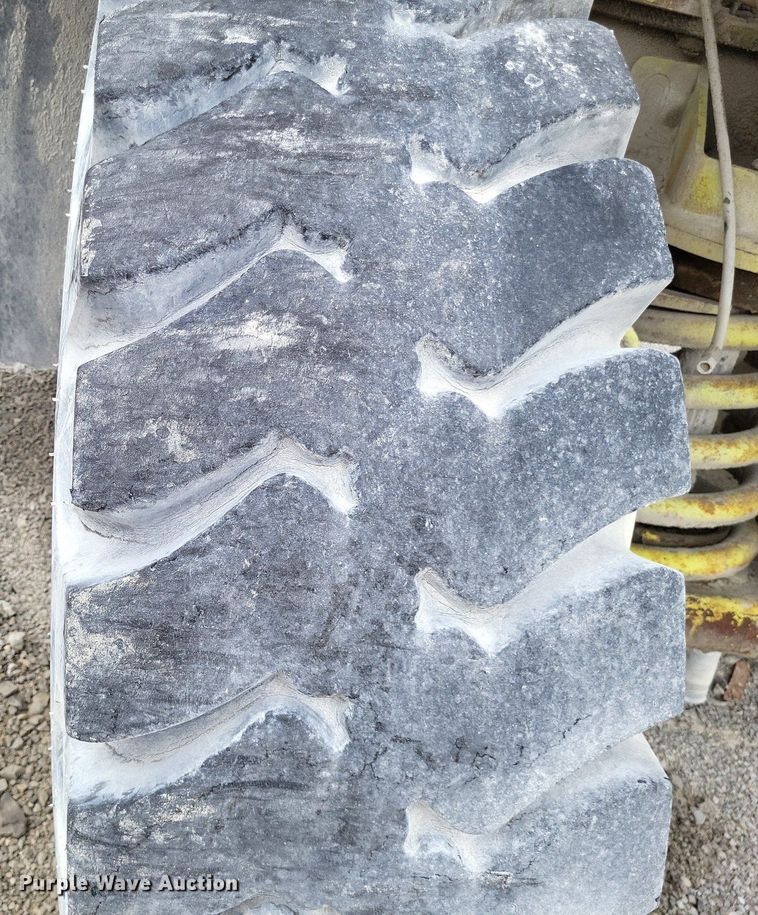 image for item DP5289 1984 Euclid  R25 haul truck