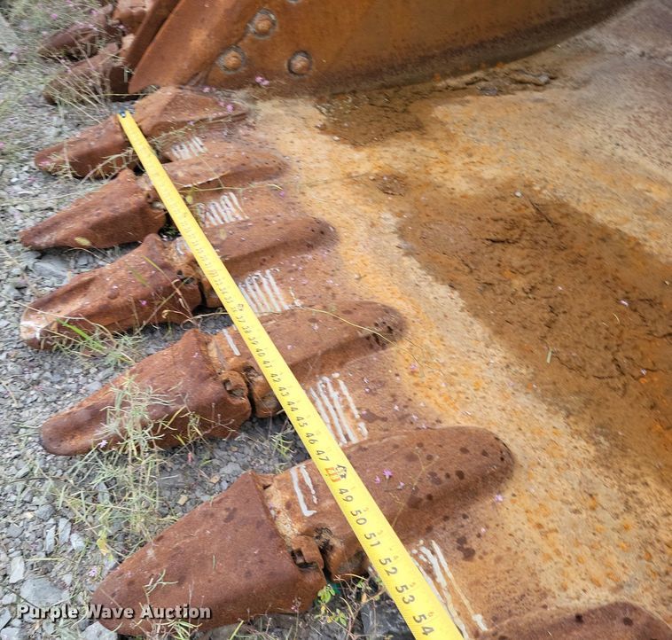 image for item DP5293 (2) excavator buckets