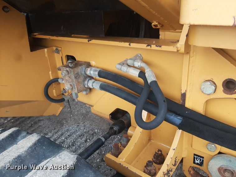 image for item DP7897 2008 Vermeer RTX1250  cable plow