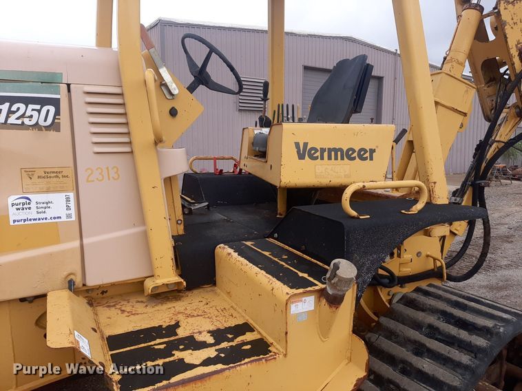 image for item DP7897 2008 Vermeer RTX1250  cable plow