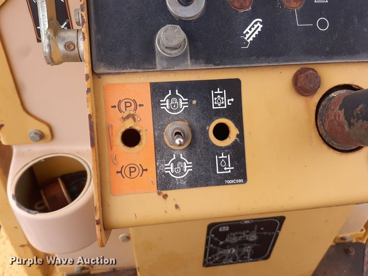 image for item DP7897 2008 Vermeer RTX1250  cable plow