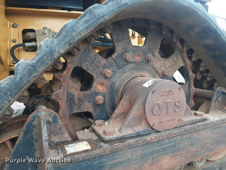 image for item DP7897 2008 Vermeer RTX1250  cable plow