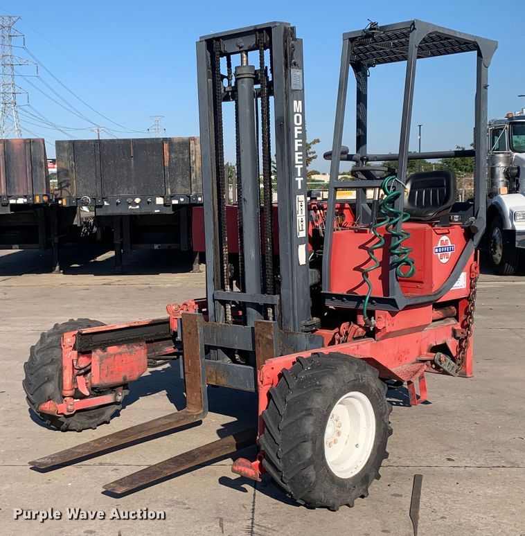 image for item DP8667 1994 Moffett M5000  forklift