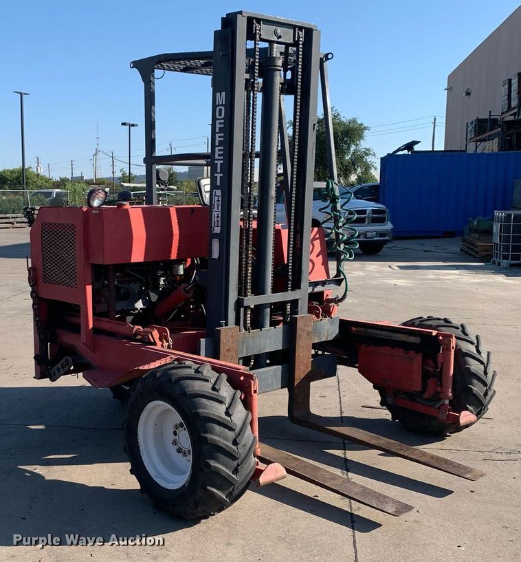 image for item DP8667 1994 Moffett M5000  forklift