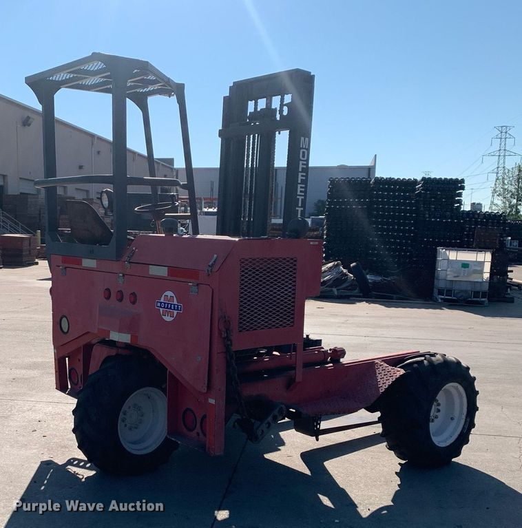 image for item DP8667 1994 Moffett M5000  forklift