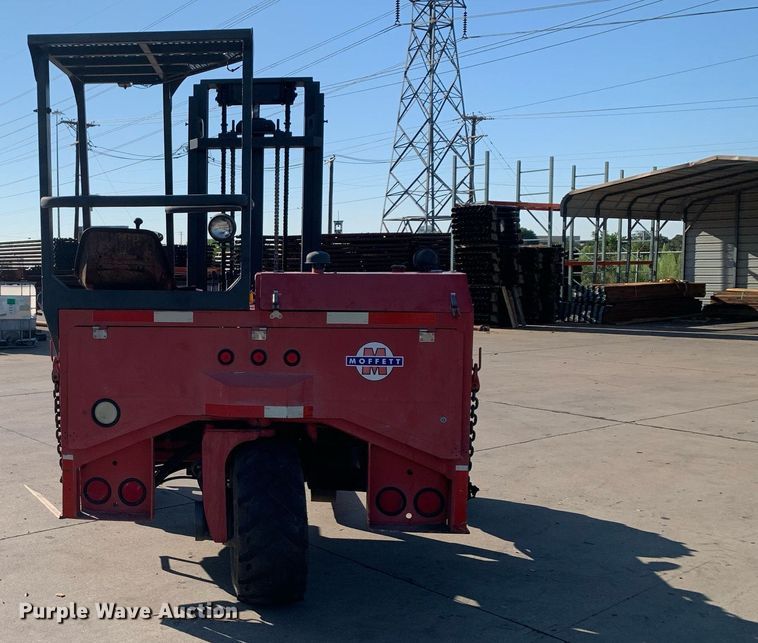 image for item DP8667 1994 Moffett M5000  forklift