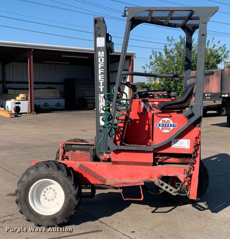 image for item DP8667 1994 Moffett M5000  forklift
