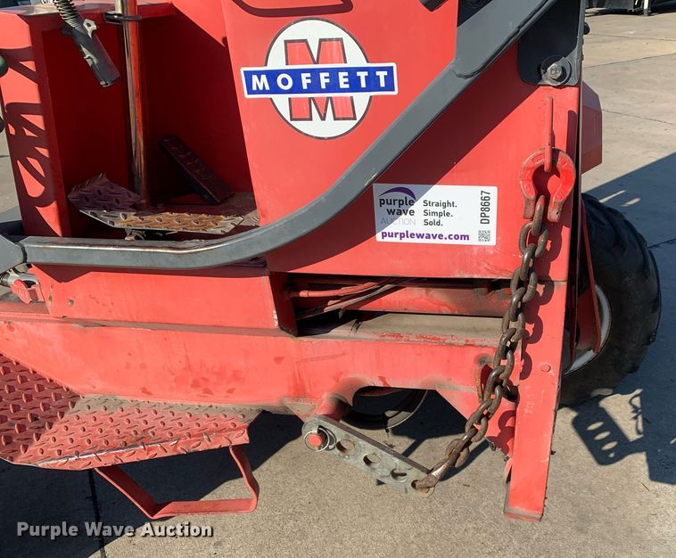 image for item DP8667 1994 Moffett M5000  forklift