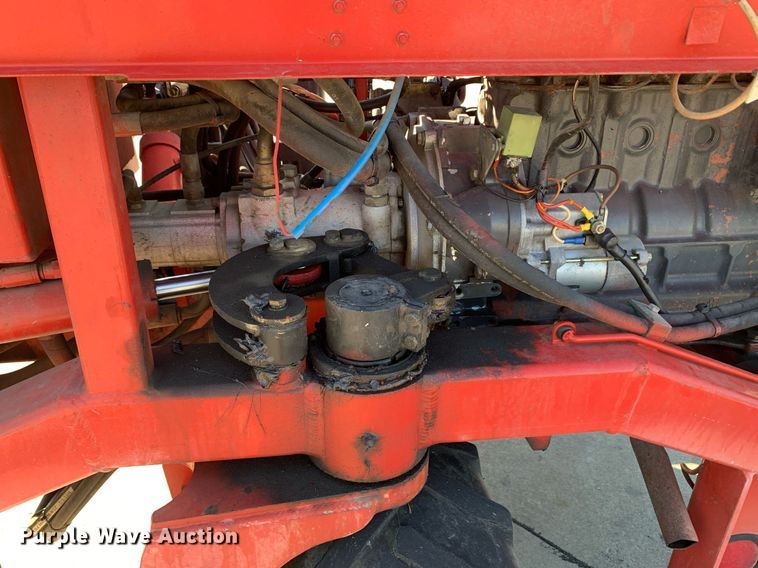 image for item DP8667 1994 Moffett M5000  forklift