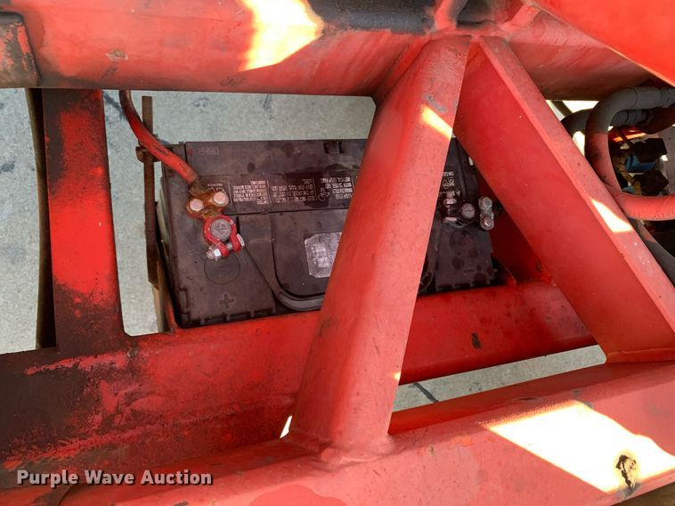 image for item DP8667 1994 Moffett M5000  forklift