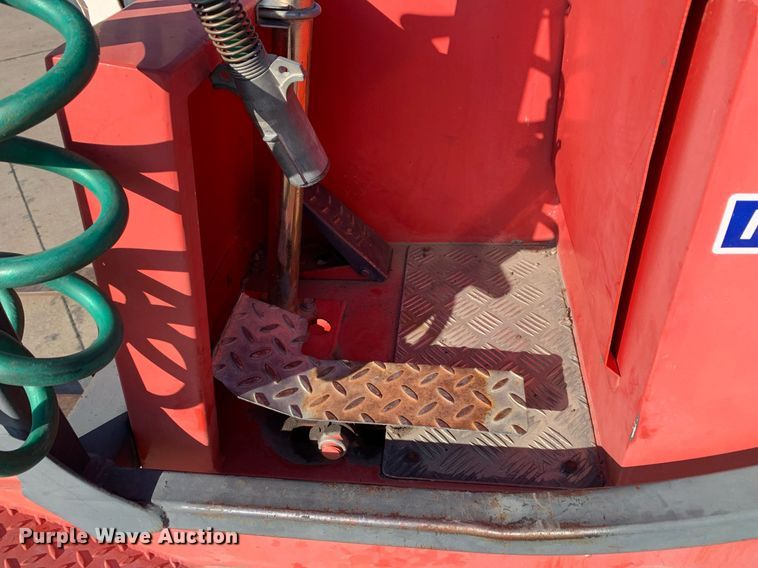 image for item DP8667 1994 Moffett M5000  forklift