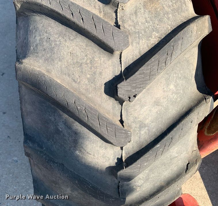 image for item DP8667 1994 Moffett M5000  forklift