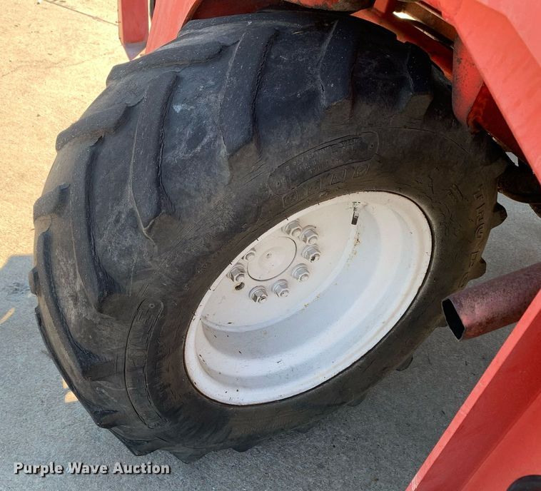 image for item DP8667 1994 Moffett M5000  forklift