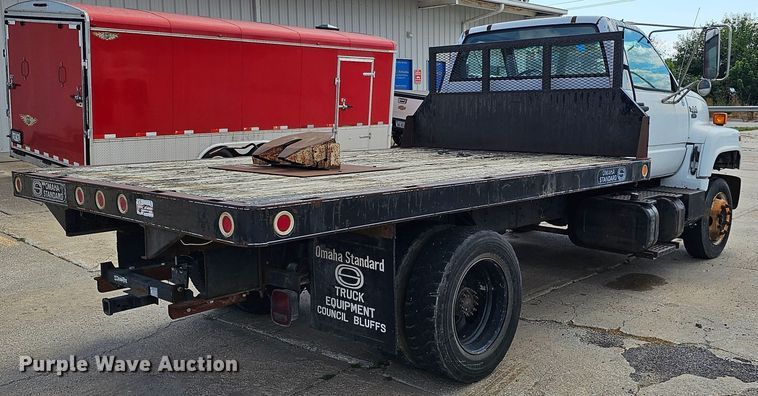image for item DQ0213 1994 GMC TopKick LoPro  flatbed truck