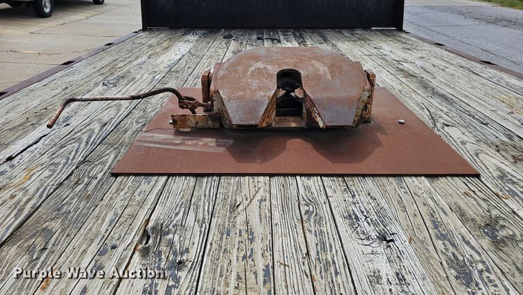 image for item DQ0213 1994 GMC TopKick LoPro  flatbed truck