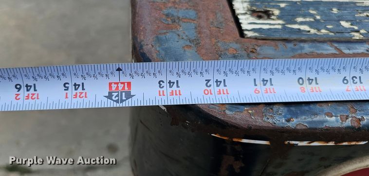 image for item DQ0213 1994 GMC TopKick LoPro  flatbed truck