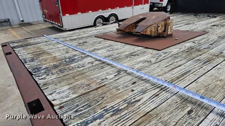 image for item DQ0213 1994 GMC TopKick LoPro  flatbed truck