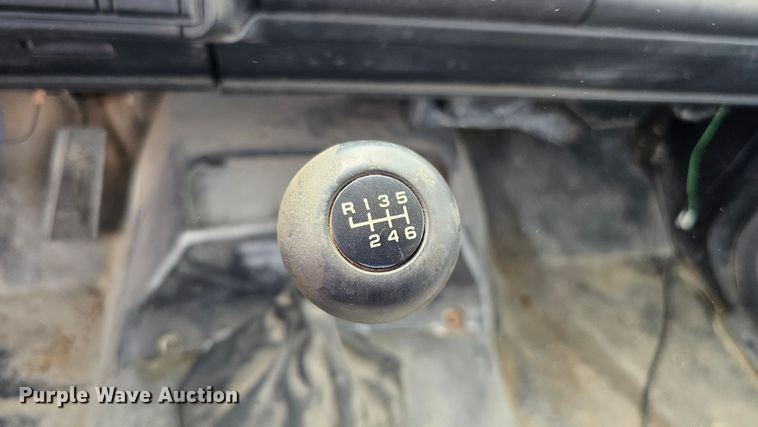 image for item DQ0213 1994 GMC TopKick LoPro  flatbed truck