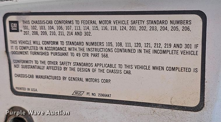 image for item DQ0213 1994 GMC TopKick LoPro  flatbed truck