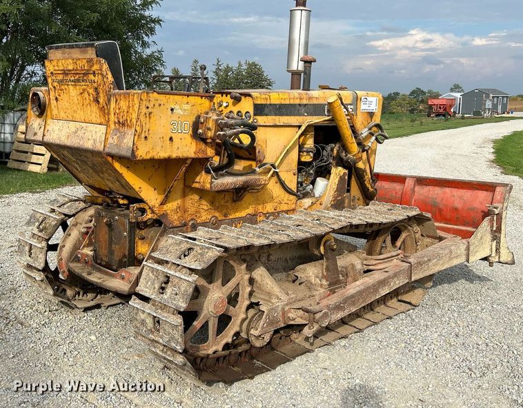 image for item DQ0949 1965 Case 310G  dozer