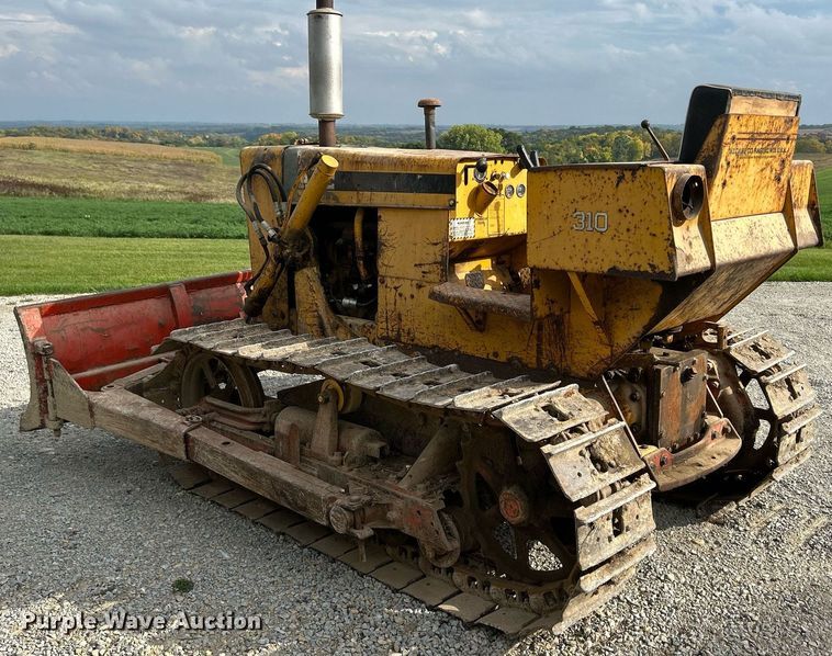 image for item DQ0949 1965 Case 310G  dozer