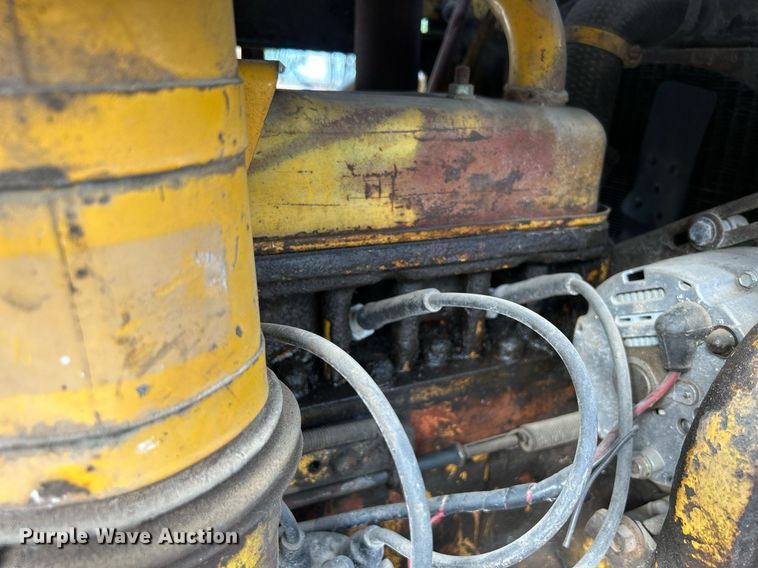 image for item DQ0949 1965 Case 310G  dozer