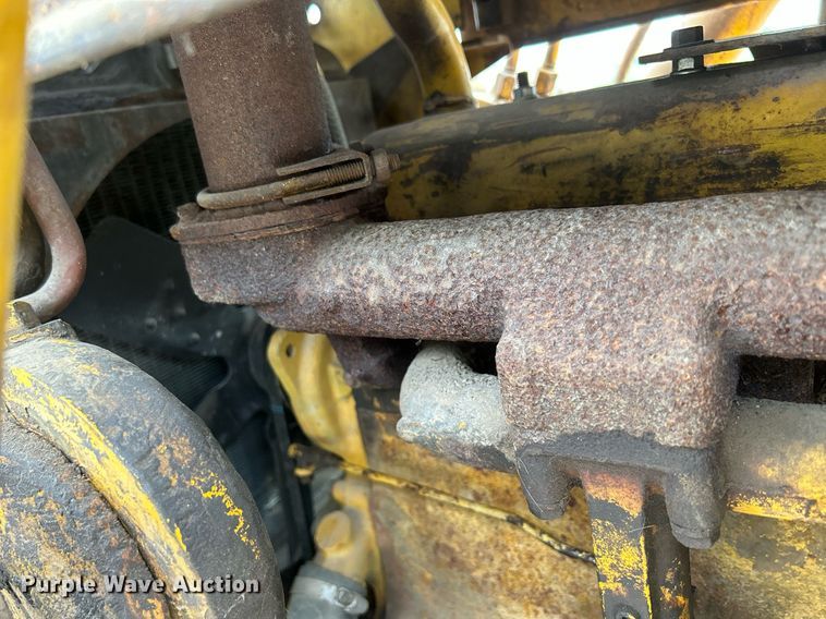 image for item DQ0949 1965 Case 310G  dozer