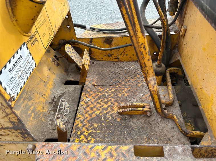 image for item DQ0949 1965 Case 310G  dozer