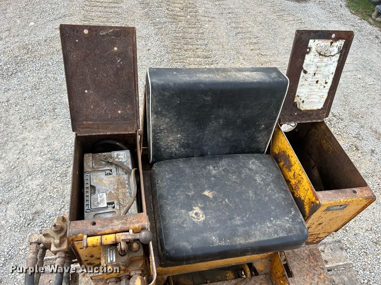 image for item DQ0949 1965 Case 310G  dozer