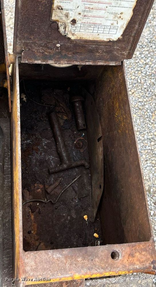 image for item DQ0949 1965 Case 310G  dozer