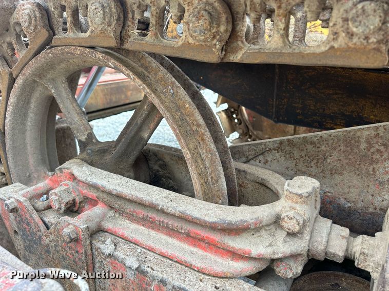 image for item DQ0949 1965 Case 310G  dozer