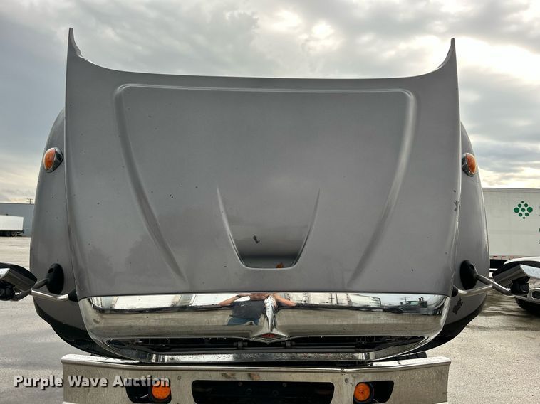 image for item DQ0951 2016 International 7600  vacuum truck