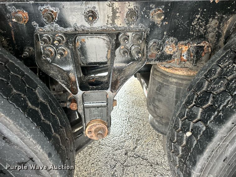 image for item DQ0951 2016 International 7600  vacuum truck