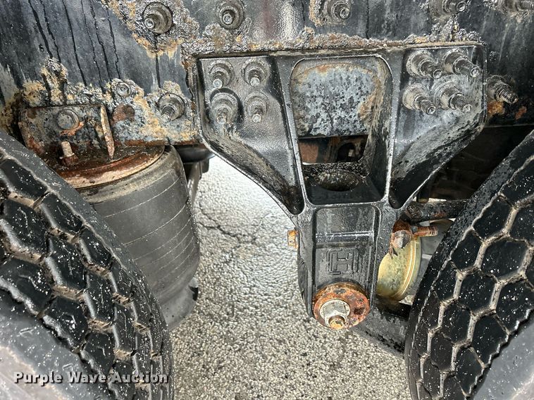 image for item DQ0951 2016 International 7600  vacuum truck