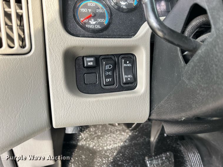 image for item DQ0951 2016 International 7600  vacuum truck