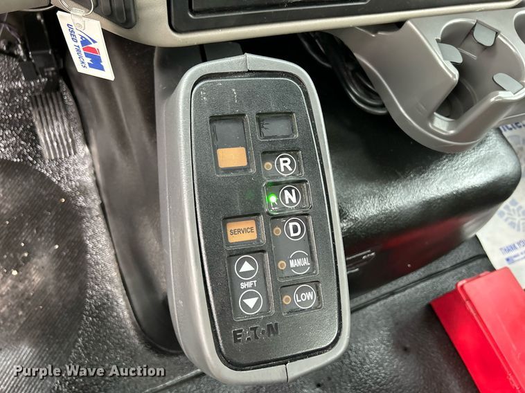 image for item DQ0951 2016 International 7600  vacuum truck