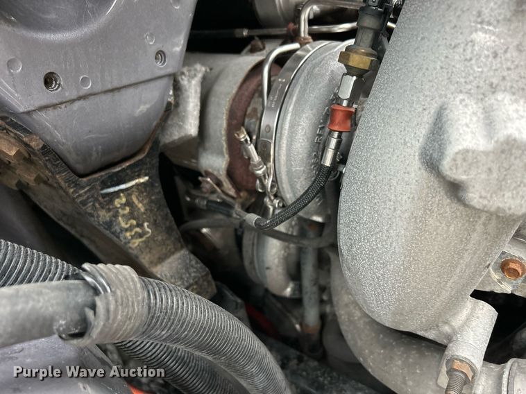 image for item DQ0951 2016 International 7600  vacuum truck