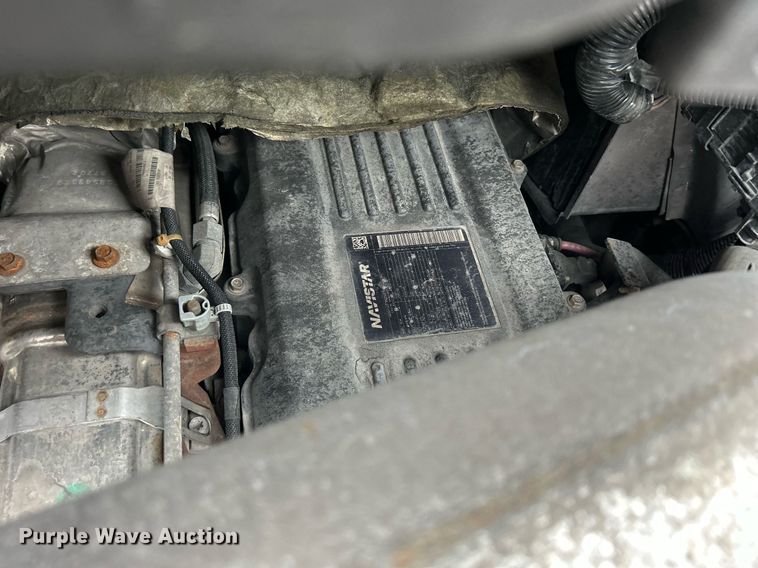 image for item DQ0951 2016 International 7600  vacuum truck