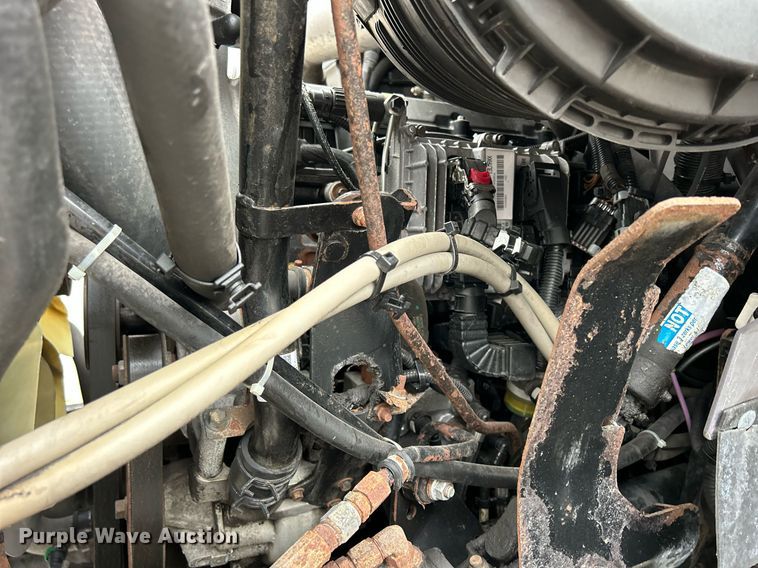 image for item DQ0951 2016 International 7600  vacuum truck