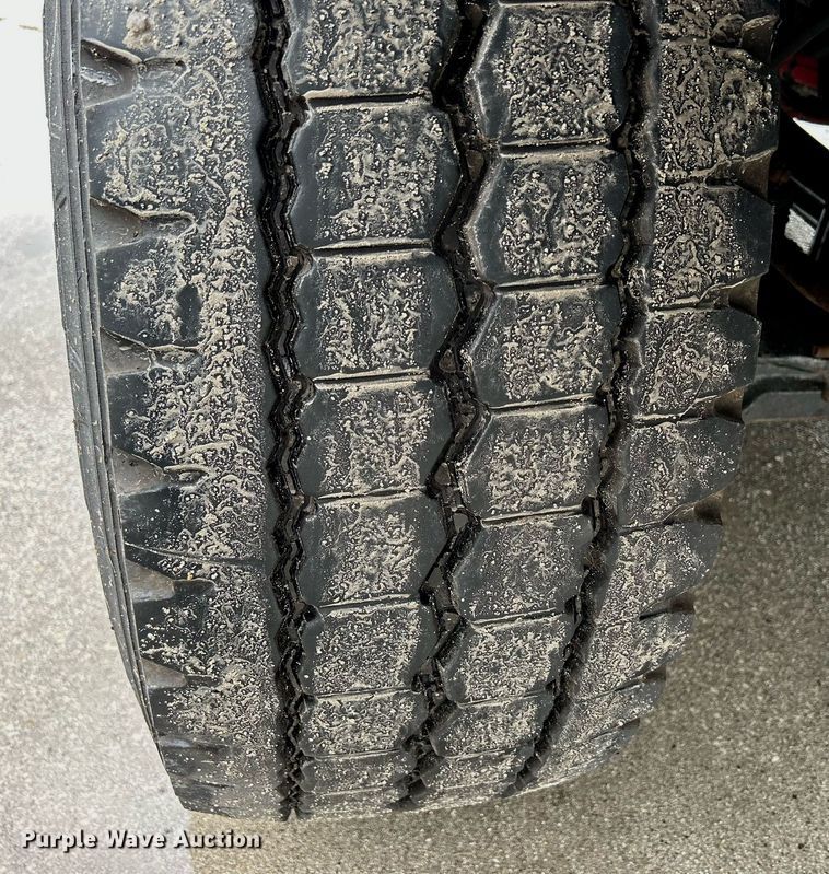 image for item DQ0951 2016 International 7600  vacuum truck