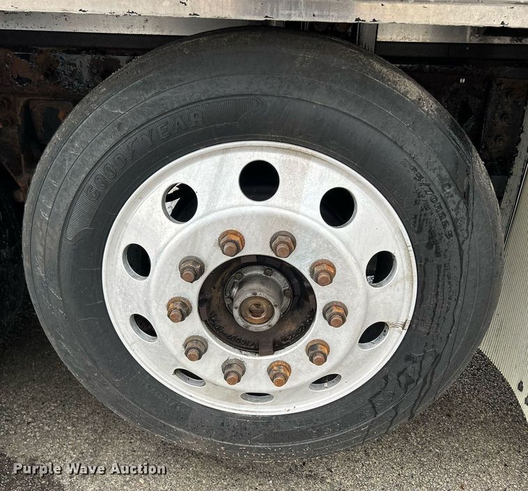 image for item DQ0951 2016 International 7600  vacuum truck