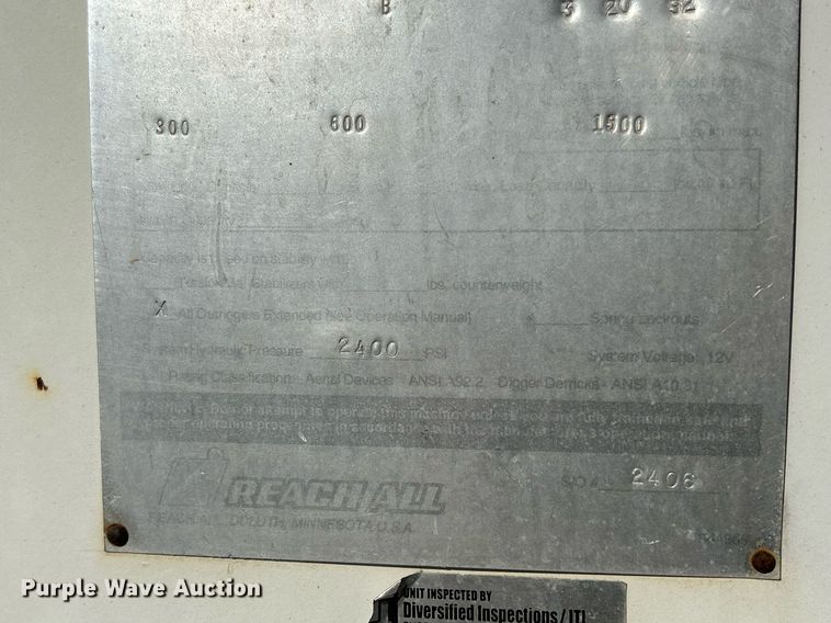 image for item DQ0957 1992 Mack RD690S  bucket truck