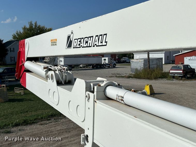 image for item DQ0957 1992 Mack RD690S  bucket truck