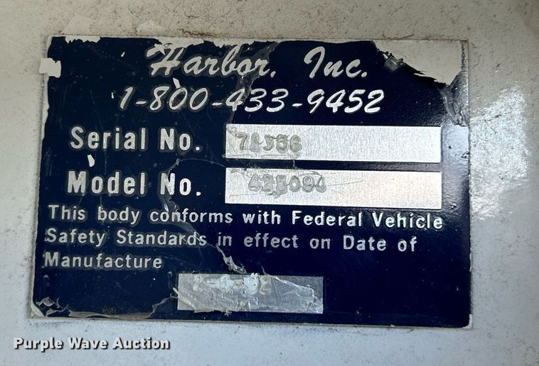 image for item DQ0957 1992 Mack RD690S  bucket truck