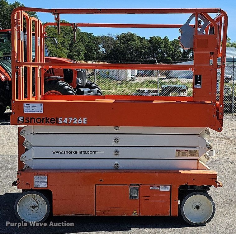 image for item DQ1175 2015 Snorkel S4726E  scissor lift