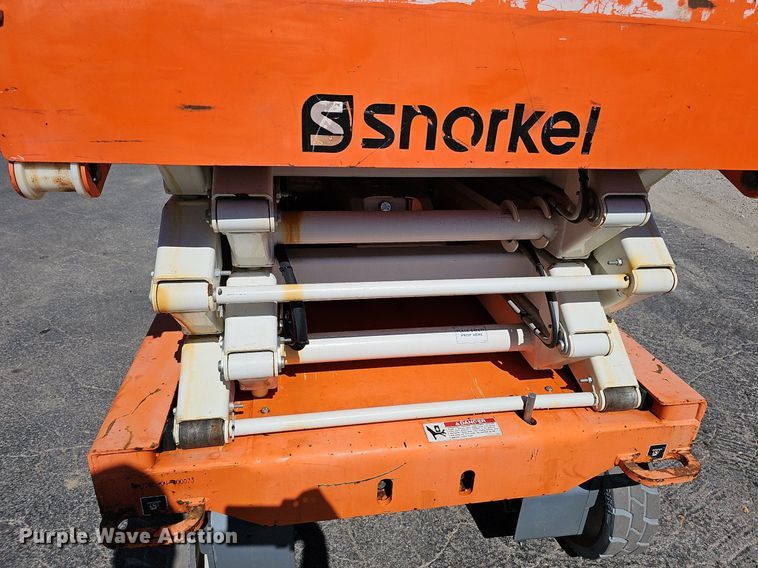 image for item DQ1175 2015 Snorkel S4726E  scissor lift